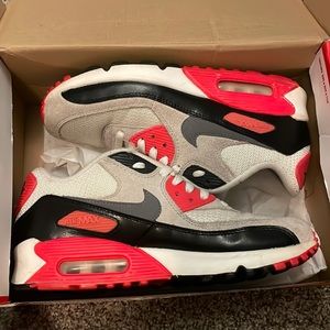 6.5 youth nike sneakers